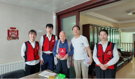 傳承紅色基因 致敬革命前輩——安惠團(tuán)員青年慰問(wèn)石超老人